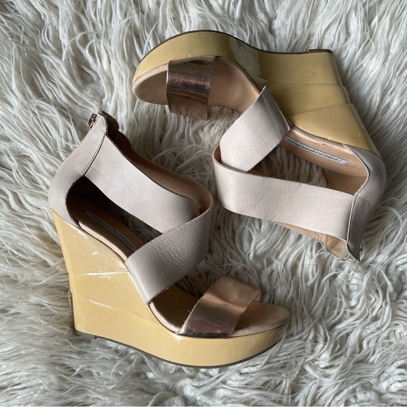 Diane von Furstenberg DVF Rose Gold Pumice Beige Leather Strappy Opal Wedges 8 - Picture 3 of 11